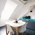 Hyper Centre , Climatise